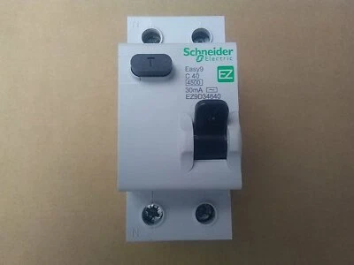 1 disjoncteur différentiel EASY9 Schneider 40A 30mA courbe C type AC