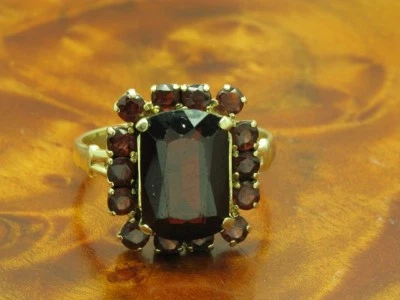 8kt 333 Gelbgold Ring mit 8,90ct Granat Besatz / 5,0g / RG 61,5 - Bild 1 von 4