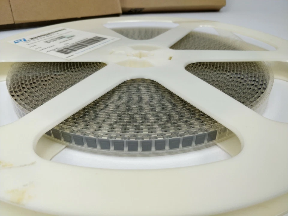 STMicroelectronics SM15T200A ESD Suppressors / TVS Diodes 1500W 200V 1200 pcs. - Image 2 of 3