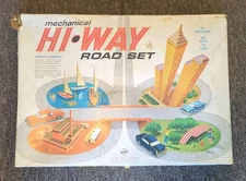 Vintage Technofix Mechanical Tin Hi-Way Road Set w 3 Windup Cars. With Key 
