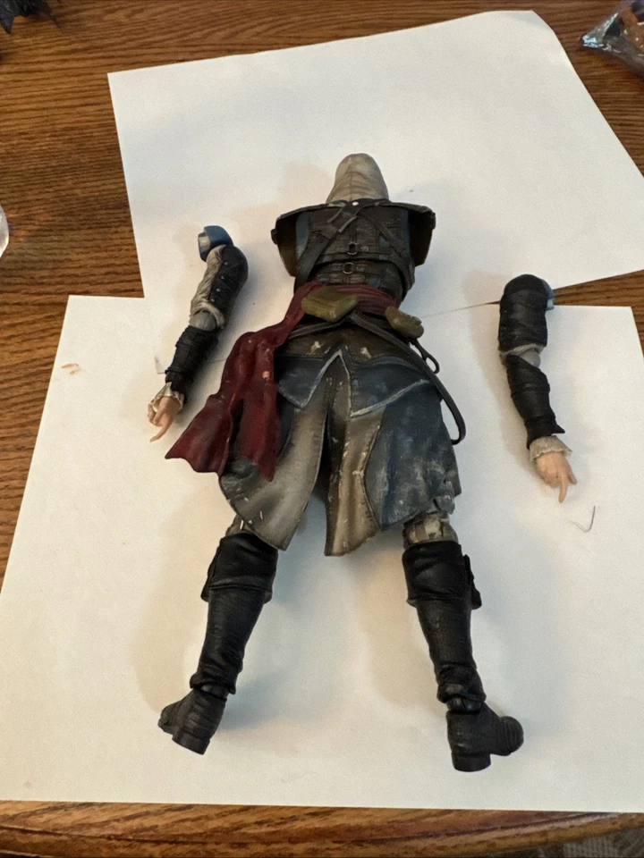 Figura de acción McFarlane Toys - Assassin's Creed 4 Black Flag Edward Kenway tal cual Foto 2 de 2