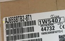 NEW Mitsubishi PLC Module AJ65SBTB2-8T1 AJ65SBTB28T1