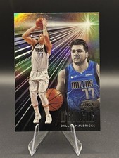 Luka Dončić Base #228 Panini Chronicles Essentials 2021 NBA Dallas Mavericks