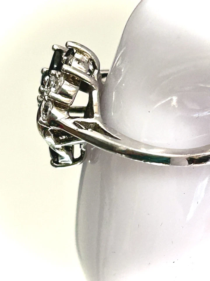 925 Black Sapphire Cz Ring Avon Sz 6.  - Image 3 of 4
