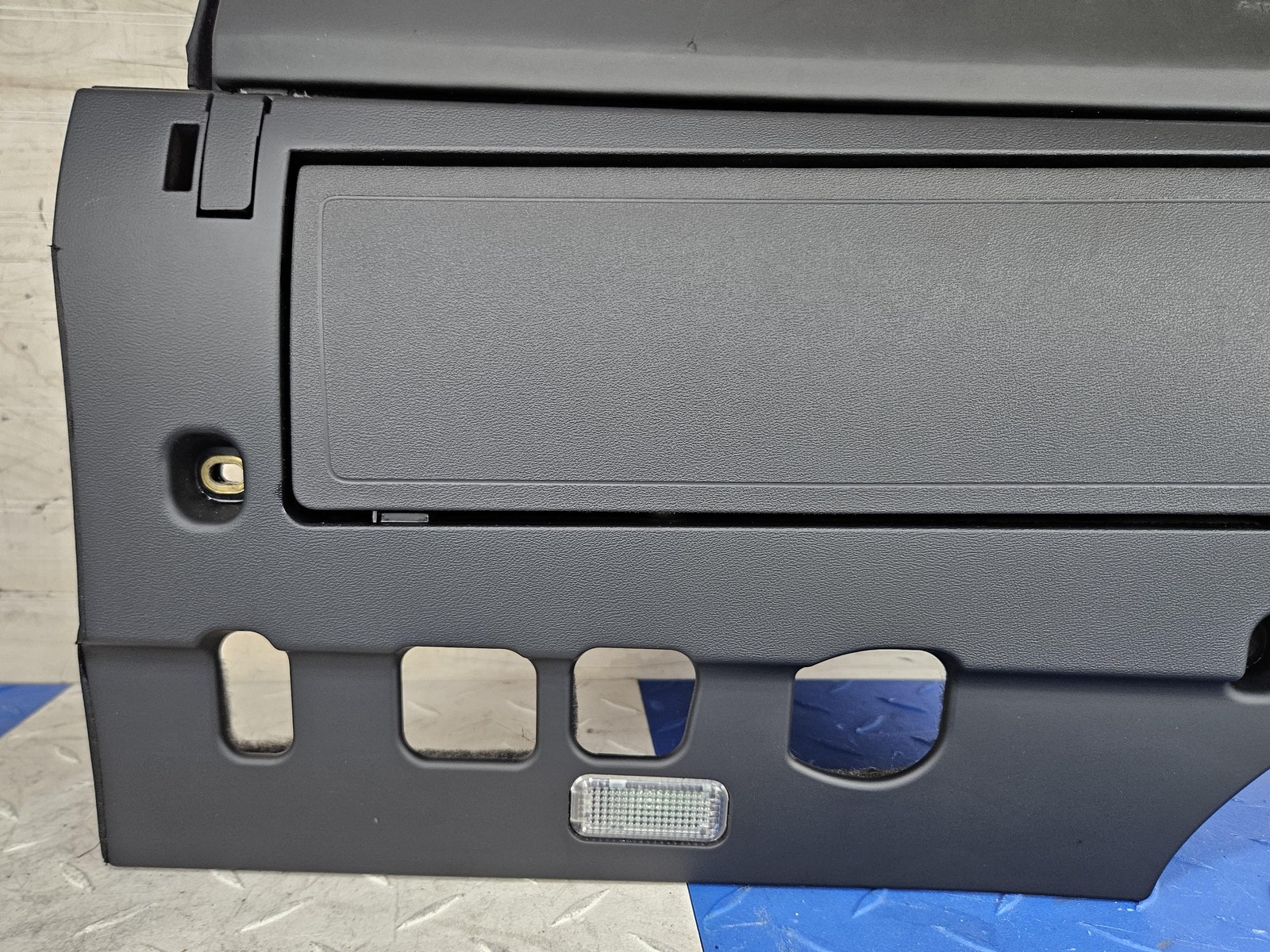 2017-2023 Audi R8 OEM Glove Box Assembly Black 4S1857096E 25D 8k Miles