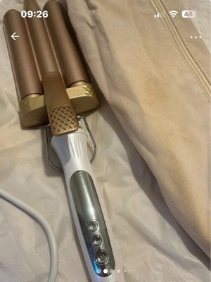 Hair Waver Beauty Works - Gold.  Nur zweimal benutzt.  Guter Zustand.