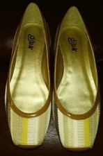 Diba East Womens square toe Ballet flats Slip On Fabric Upper Vinyl Trim 7.5