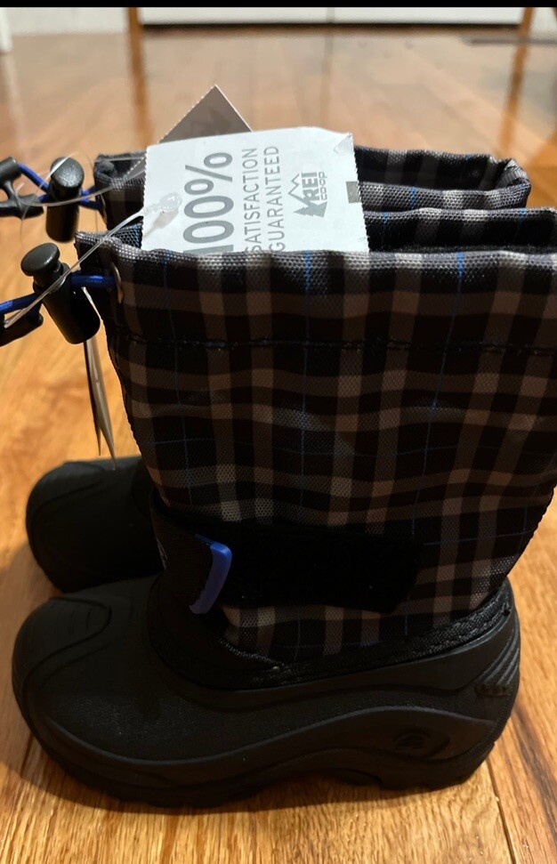 REI Snow boots NWT Kamik REI Size 8 Boys eBay