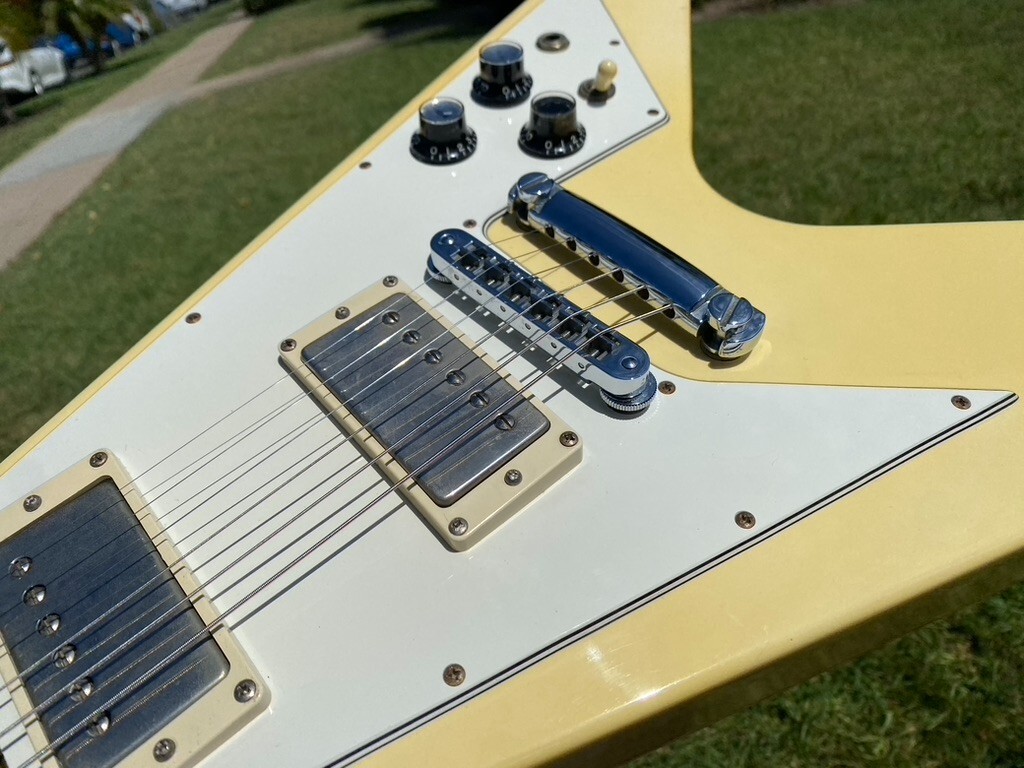 1993 Gibson Flying V Custom Shop Edition Alpine White - 7.9
