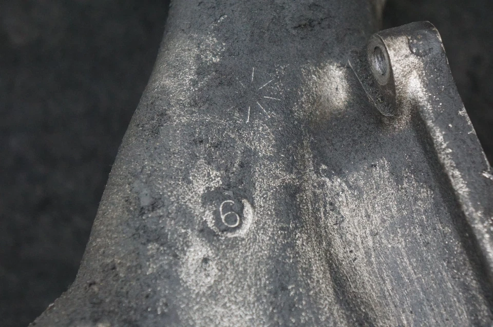 Tubo colector de admisión de aire intercooler OEM 12658233 Chevrolet Silverado 3500 14-16 Foto 4 de 4