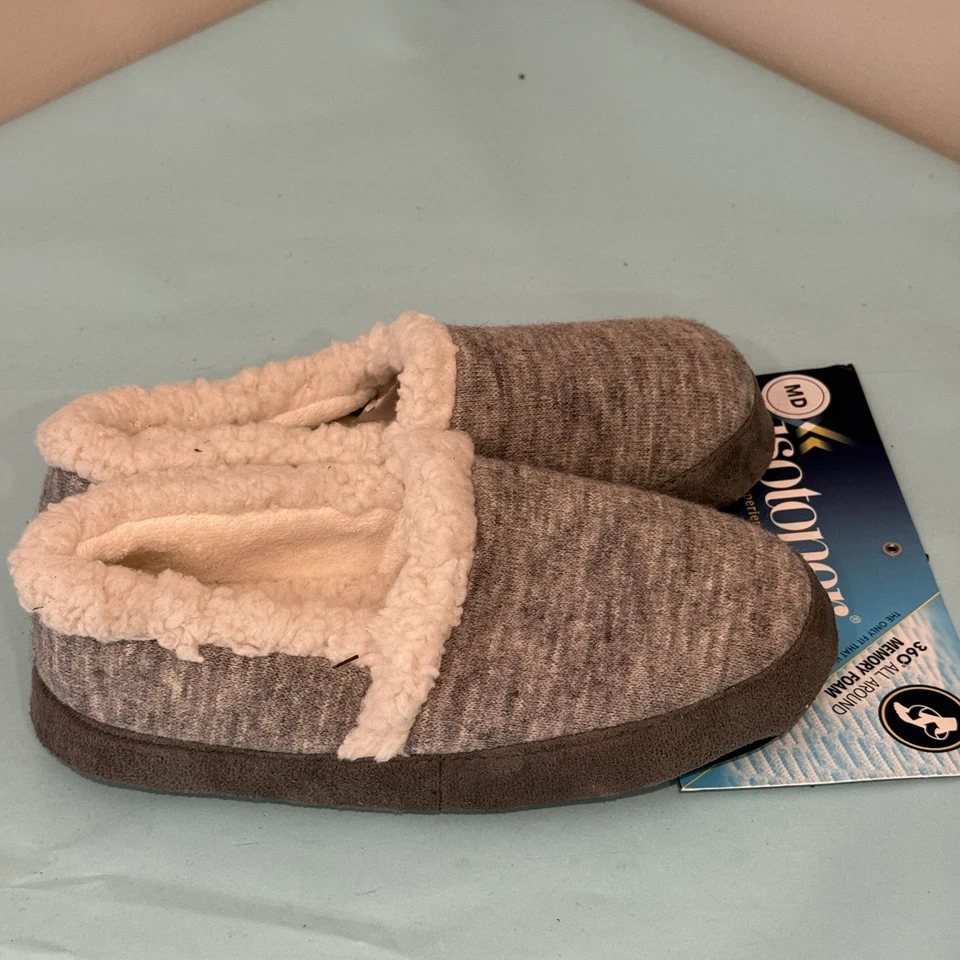 New ISOTONER Womens Slip-on Slippers, 6.5-7,5 Gray - Image 3 of 4