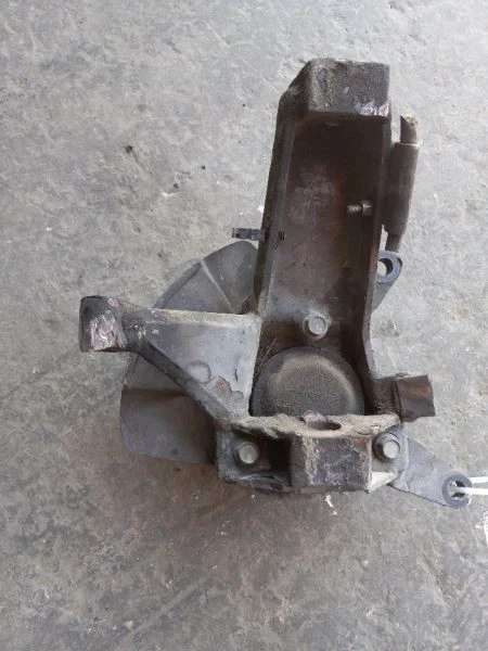 Husillo/nudillo delantero pasajero 99-07 GMC SIERRA 1500 PICKUP 19257047 Foto 2 de 4