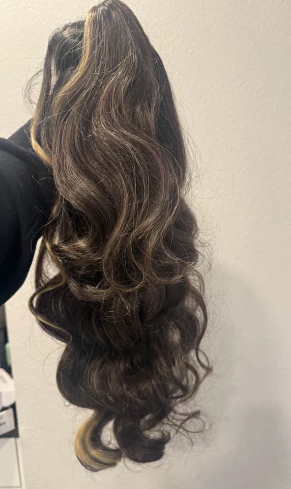 Peluca de cabello sintética de encaje profundo BOBBI BOSS 13X2 larga rizada, pelucas resistentes al calor nueva Foto 2 de 4