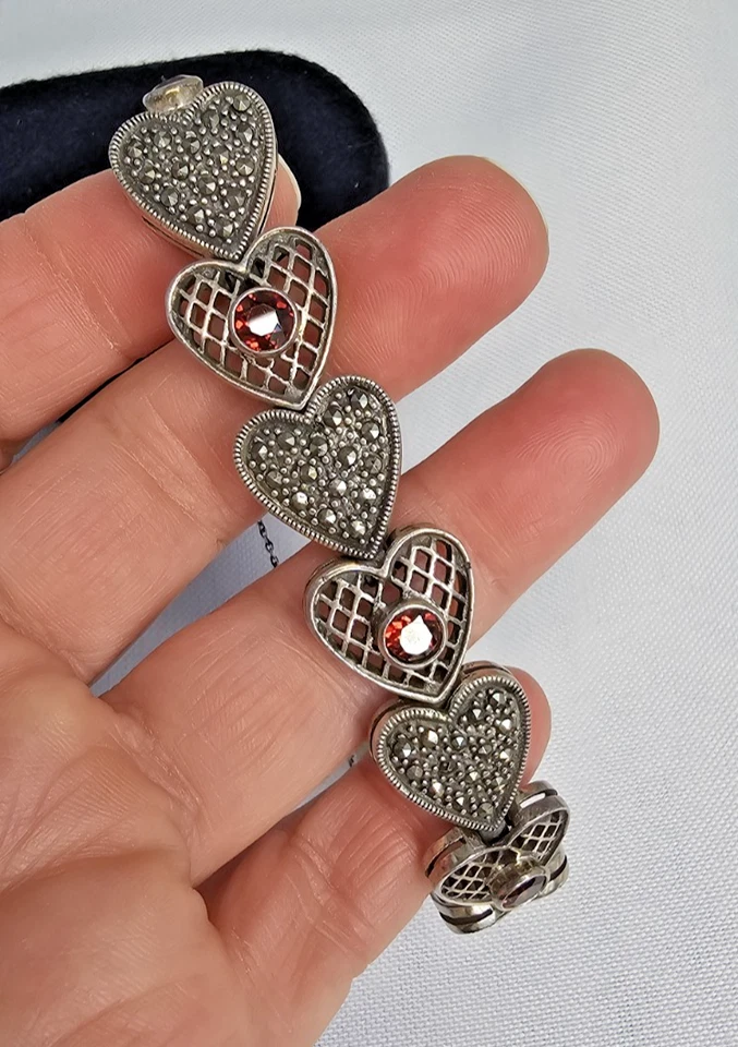vintage 925 Sterling Heart Shaped Garnet and Marcasite Bracelet - Image 3 of 4