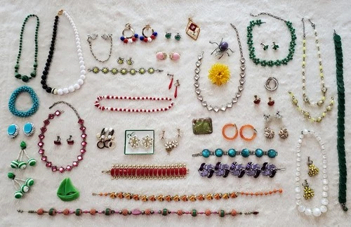 Estate Vintage Lot Costume Jewelry Lot  Necklaces Earrings Bracelets MORE!
