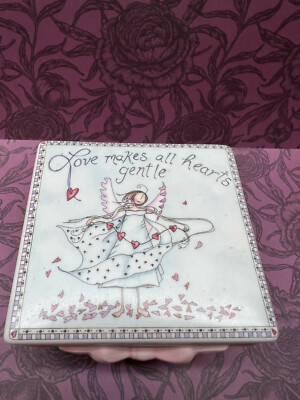 Pure of Heart Porcelain Trinket Box'' Love makes all hearts gentle'' Valentines