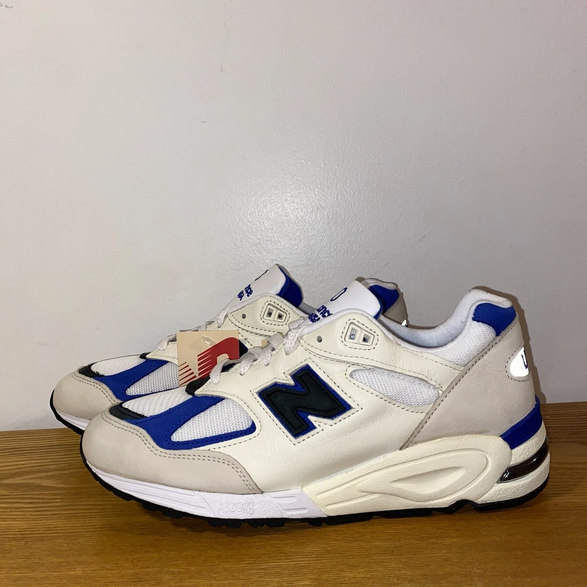New Balance Teddy Santis 990v2 Made in USA Mens Sneaker White Blue 