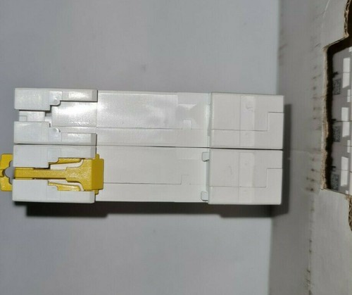 Schneider Electric Acti 9 32A MCB, 2P Curve B Breaking 10 kA DIN Rail Mount 440v - Picture 4 of 7