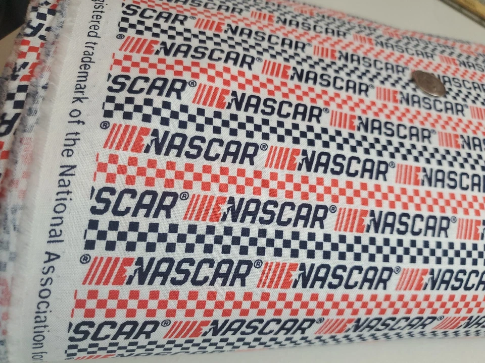 Tela de algodón Nascar Patriotic Checker Flag Racing por yarda Foto 4 de 4