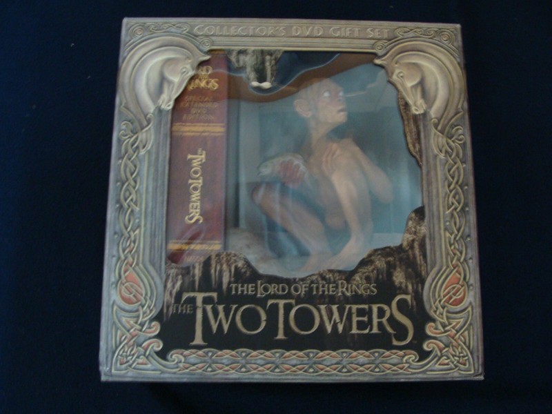 The Lord of the Rings - The Two Towers Collector's DVD Gift Set