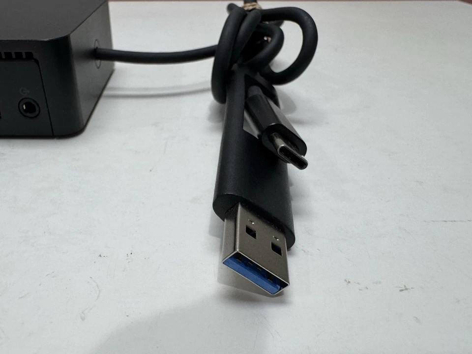 Estação de acoplamento Dell D6000 USB-C 3.0USB 4K com adaptador de energia 130W - Imagem 4 de 4