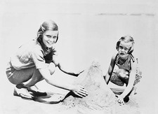 Castles Were in Her Future Ocean City NJ Film actress Grace Kelly - Old Photo