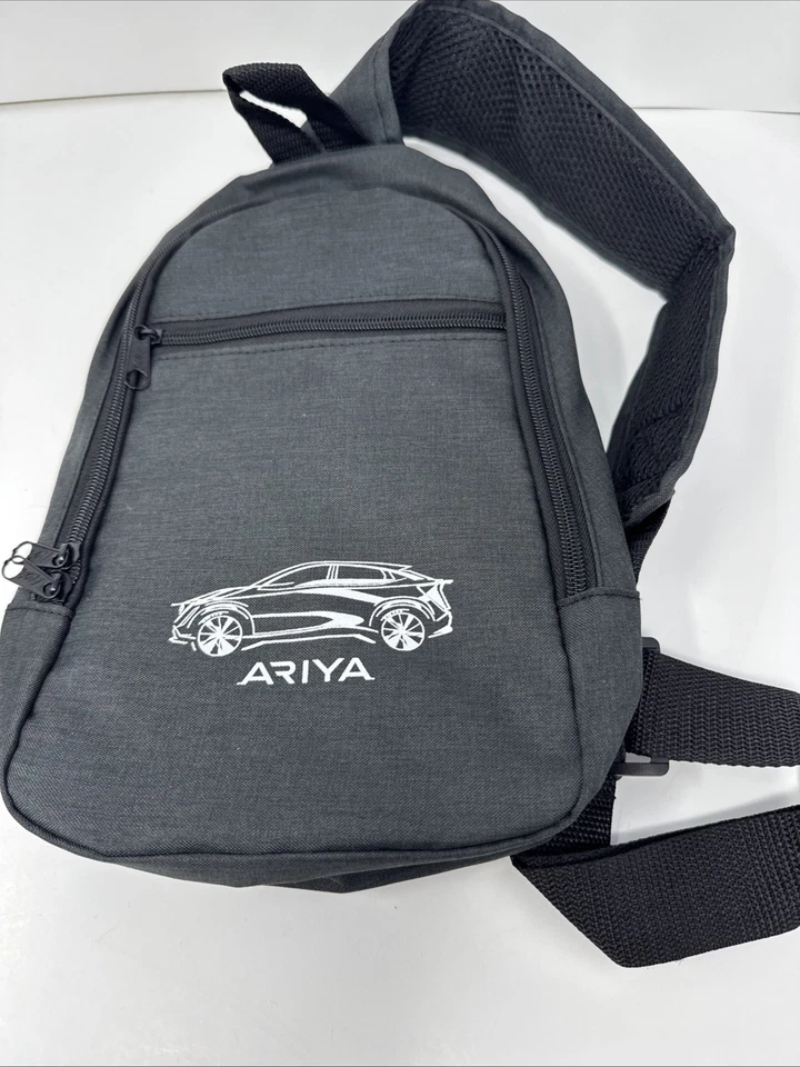 Nissan Arita Shoulder Bag/Crossbody Bag And Microfiber Towel Slingback NEW - Image 4 of 4