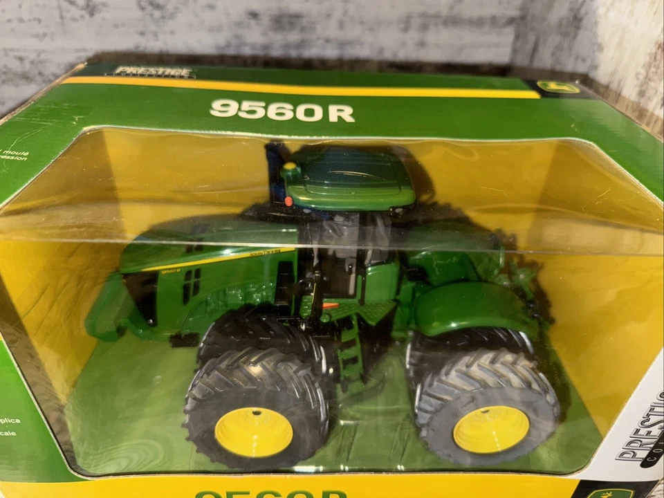 1/32 Scale John Deere 9560R 4wd Tractor With Duals Prestige Collection Ertl - Image 3 of 4