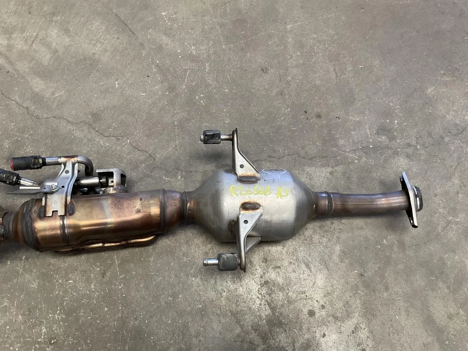 2016-2020 Toyota Prius Prime Front Pipe Assembly 17410-37b52 Factory OEM 2018 Foto 2 de 4