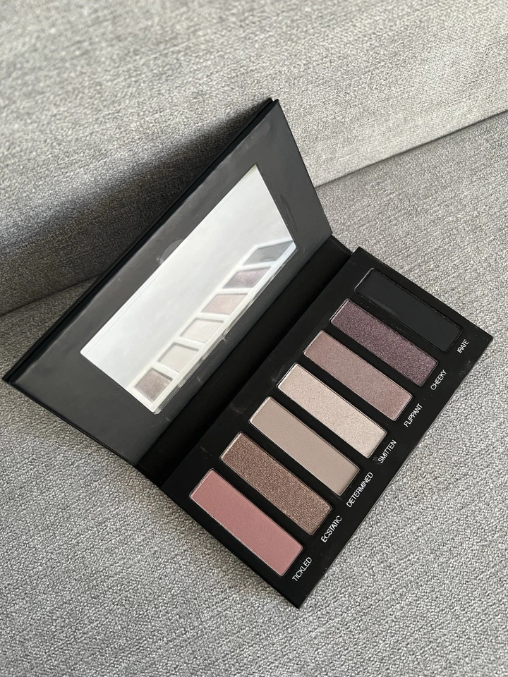 Younique Moodstruck Eye Shadow Palette ADDICTION 3 - Image 3 of 4