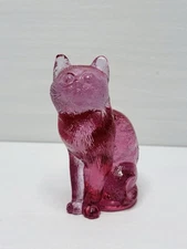 Mosser Cranberry Ice Sitting Cat