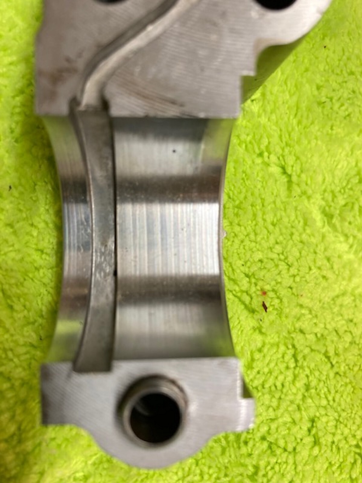 Maserati 4.2 Camshaft Variator Cap Oil Control Camshaft Saddle 229169 Bank 1