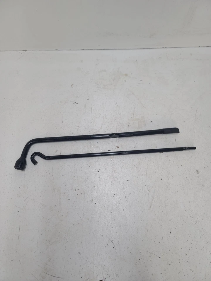 2007-2017 Ford Expedition Spare Tire Jack Tools Kit Assembly OEM - Image 3 of 4