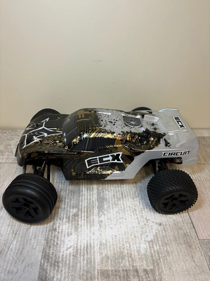 ECX Circuit 1/10 2wd Stadium Truck Brushed ARTR RC Stadium Truck Roller - Tested - Image 3 of 4