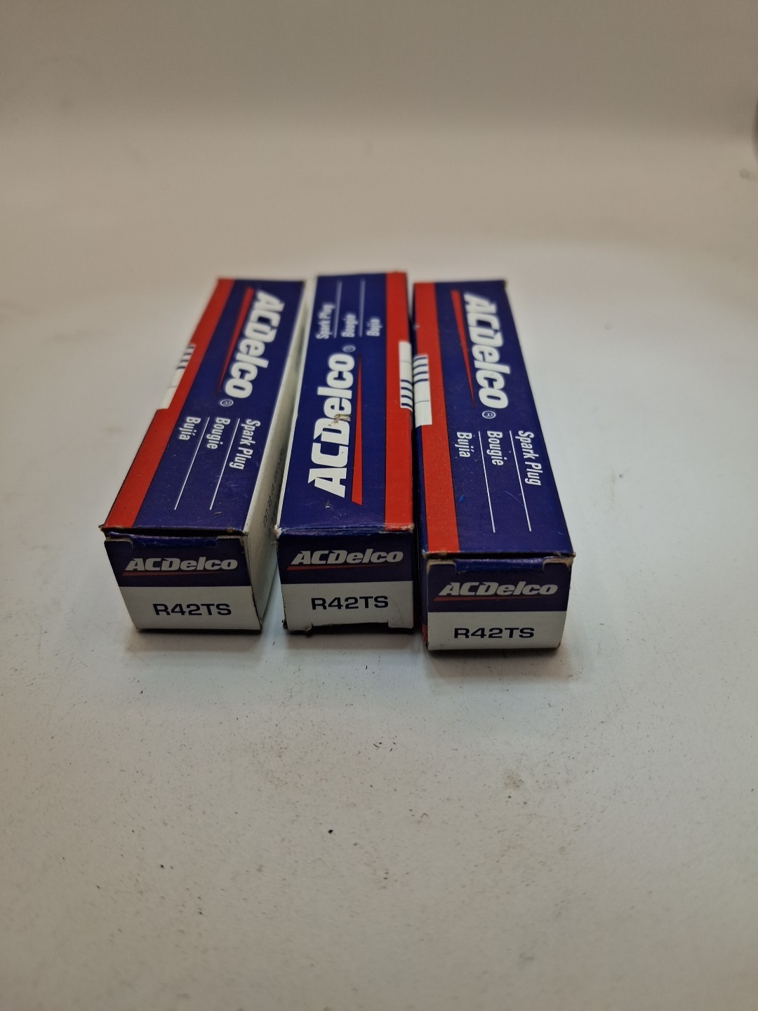 NEW GENUINE GM ACDelco Spark Plugs R42TS Set Of 3- P1