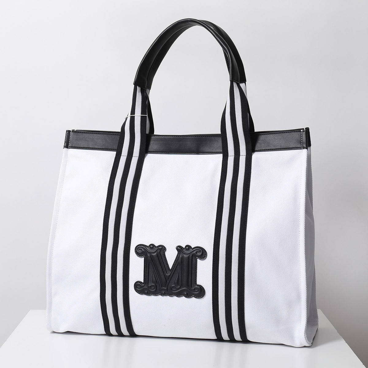 MaxMara(マックスマーラ)Logo Embroidery Woven Tote Bag(Sale!) MaxMara(マックスマーラ)Logo Embroidery Woven Tote Bag(Sale!)