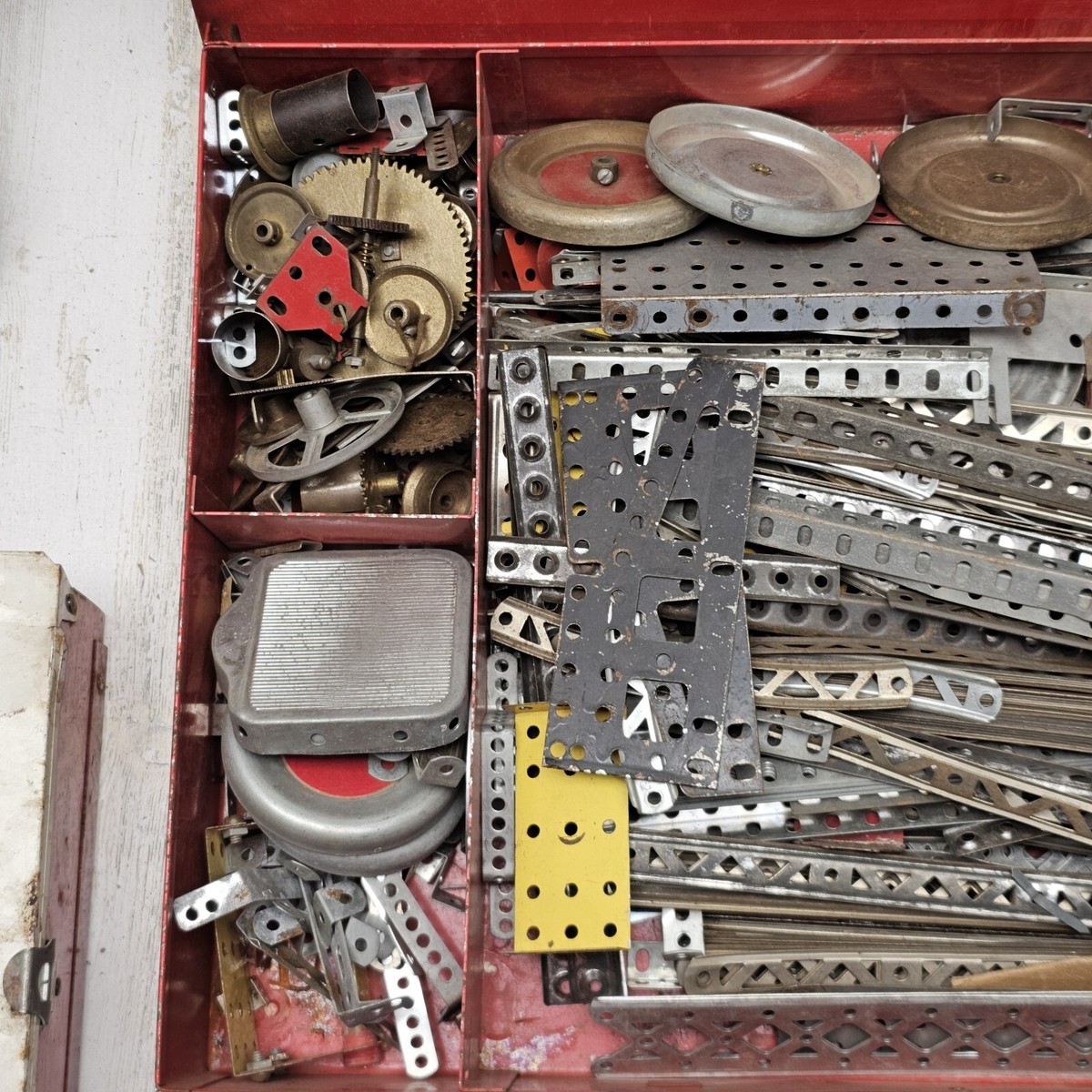 Gilbert No. 10083 Amusement Park Erector Set in Original Metal