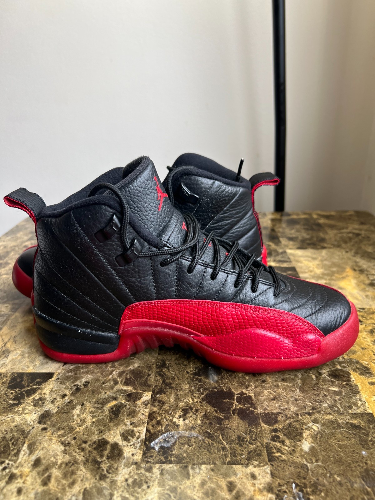Nike Air Jordan 12 Retro Flu Game 2015 GS Size 6Y   (153265-0020) thumbnail 11