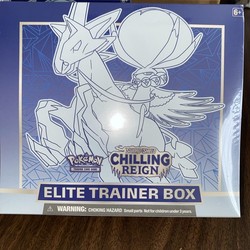 Pokemon TCG: Sword & Shield Chilling Reign Elite Trainer Box