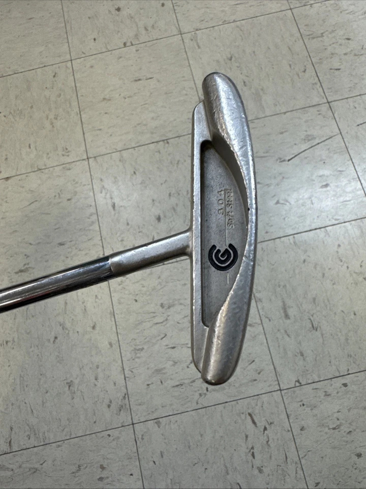 Cleveland Golf Putter 304 Classic VIII Club RH 35" Blade Center-Shaft Soft Steel - Image 2 of 4