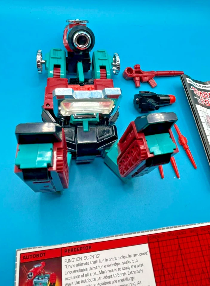 1985 Perceptor 100% COMPLETE TECH SPEC G1 TRANSFORMERS UNUSED HIGH GRADE - Image 3 of 4