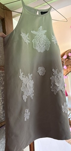 Victoria Beckham Beige Dress Size Small Girls Beautiful From Target !! - Picture 4 of 12