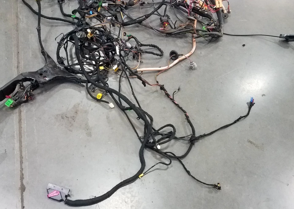 2007 Audi S4 B7 Chassis Wiring Harness #5275 M4 - Image 2 of 4