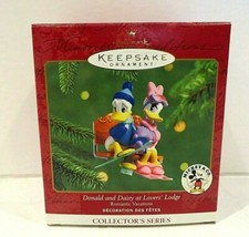 HALLMARK KEEPSAKE ORNAMENTS DONALD & DAISY AT LOVERS' LODGE