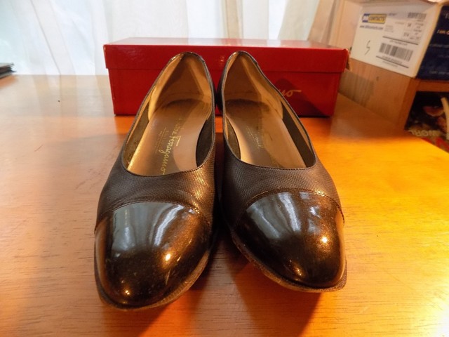 ferragamo shoes online