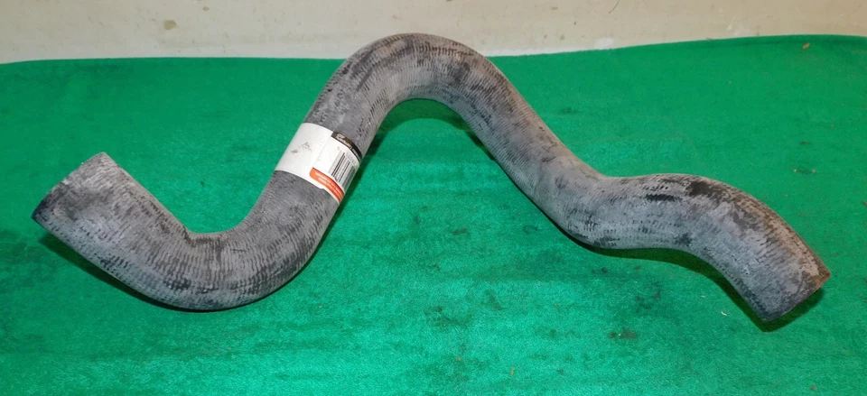 Camión Ford F150 F250 1985 1986 1987 Bronco NOS 302 5,0 L manguera superior del radiador Foto 2 de 4