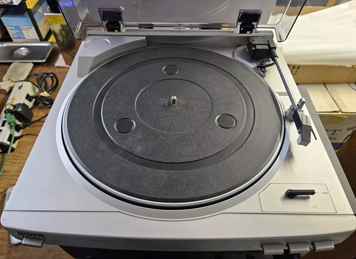 Aiwa PX-E860 Fully Automatic Turntable - Works Well - Sounds Nice