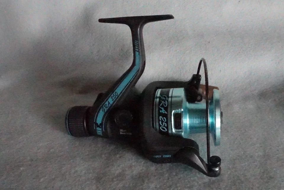 Carrete giratorio Eagle Claw GRA 250 acción media DEBE VERSE Foto 2 de 4