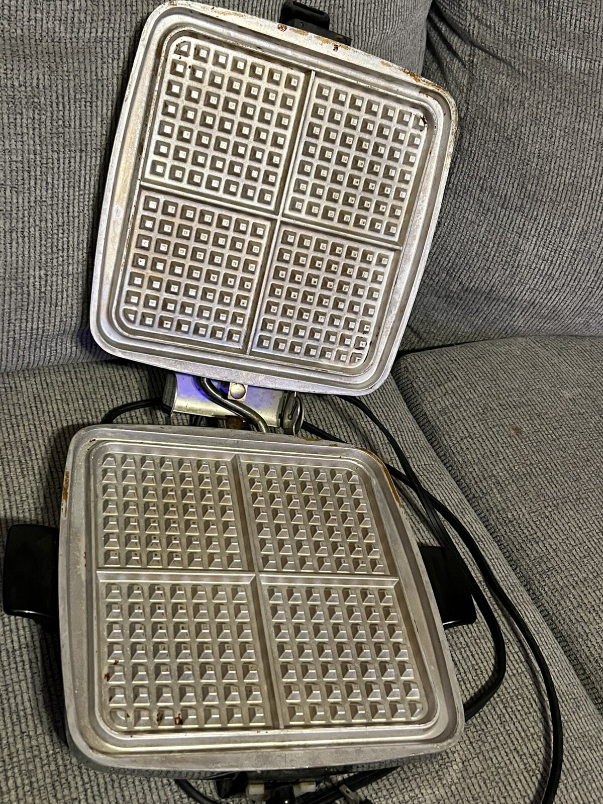 Vintage Sunbeam Waffle Baker and Grill Chrome Model CG-1    Works