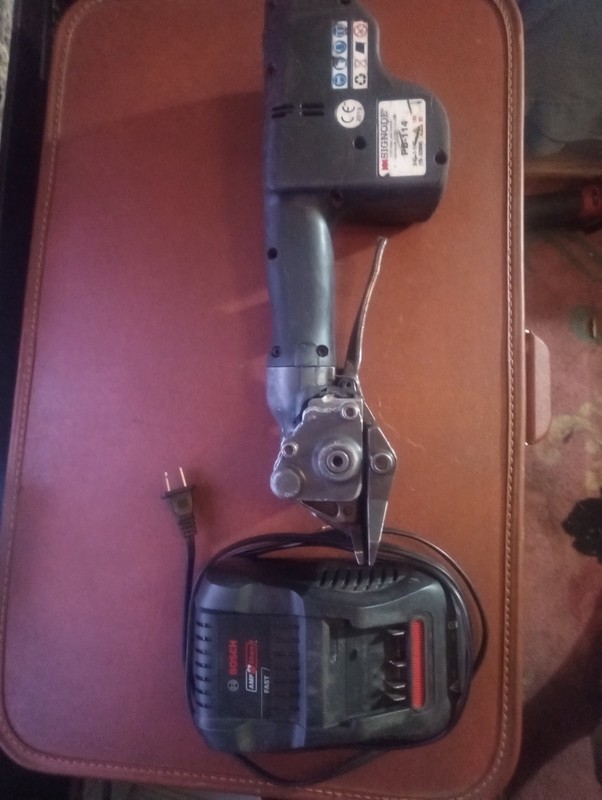 Signode PB-114 Cordless Metal Strapping Banding Tool with Charger